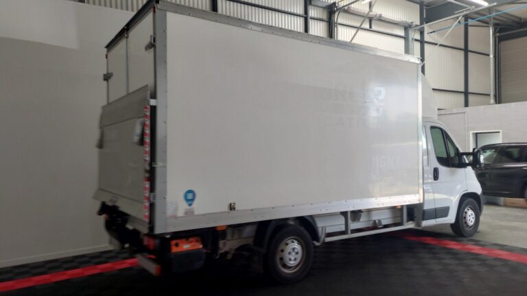 Citroën Jumper 4-35 l3 bluehdi 165 control Caisse 20m3 + HAYON - Image 04 (July 7, 2026)