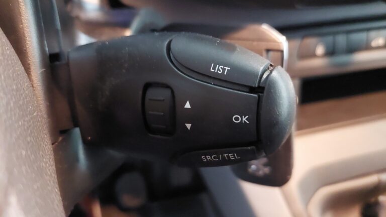 Peugeot Expert BLUEHDI 120 S&S STANDARD PREMIUM - Image 16 (July 7, 2026)