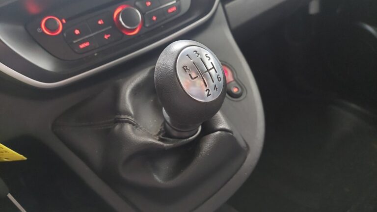 Renault Kangoo Express Extra R-Link – Blue dCi 95 - Image 18 (July 7, 2026)