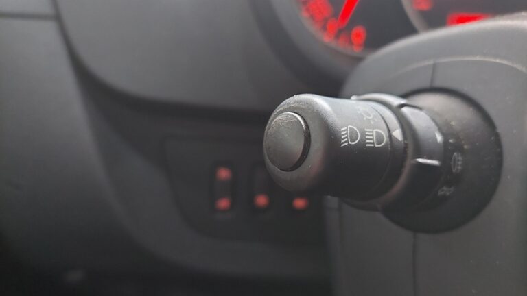 Renault Kangoo Express Extra R-Link – Blue dCi 95 - Image 19 (July 7, 2026)