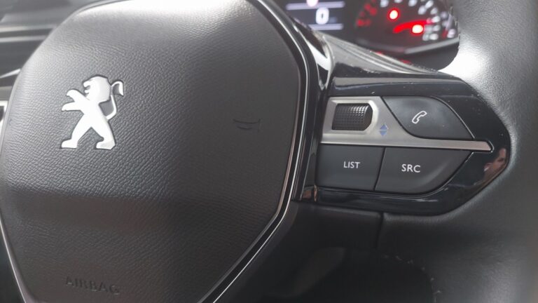 Peugeot 208 affaire Puretech 100 S&S Active Business - Image 16 (July 7, 2026)