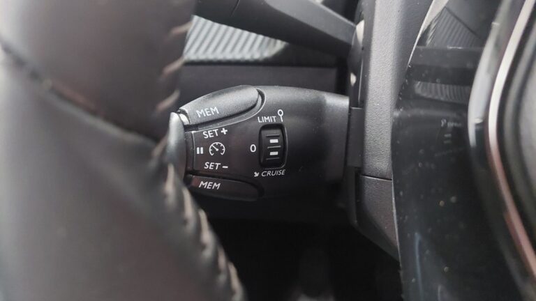 Peugeot 208 affaire Puretech 100 S&S Active Business - Image 20 (July 7, 2026)