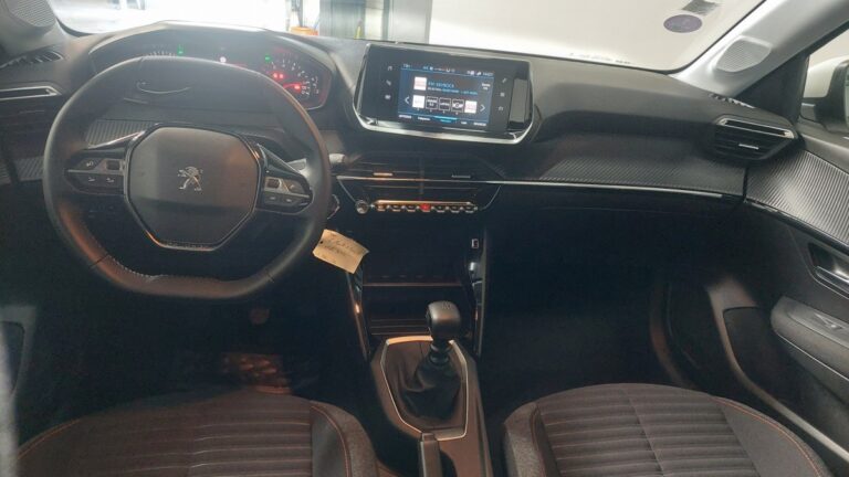 Peugeot 208 affaire Puretech 100 S&S Active Business - Image 07 (July 7, 2026)