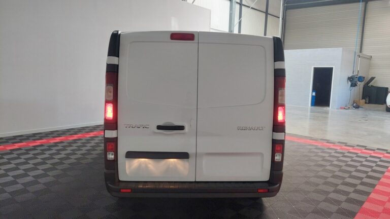Renault Trafic FOURGON 3000 kg 2.0 blue dci 150 grand confort - Image 04 (July 7, 2026)