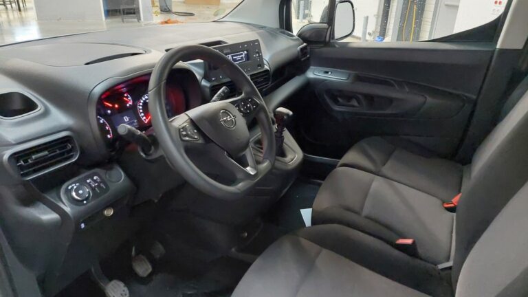 Opel Combo 1.5 diesel 100ch /augmente CARGO PACK CLIM - Image 20 (July 7, 2026)