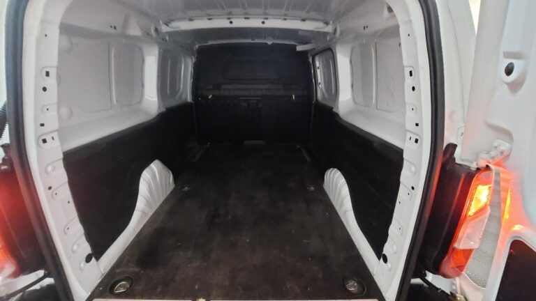 Opel Combo 1.5 diesel 100ch /augmente CARGO PACK CLIM - Image 05 (July 7, 2026)