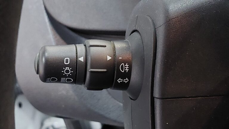 Renault Kangoo Express Blue dCi 80 Grand Confort – 3 Places - Image 14 (July 7, 2026)