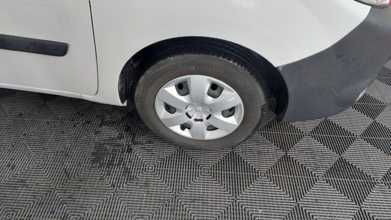 Renault Kangoo Express Blue dCi 80 Grand Confort – 3 Places - Image 18 (July 7, 2026)