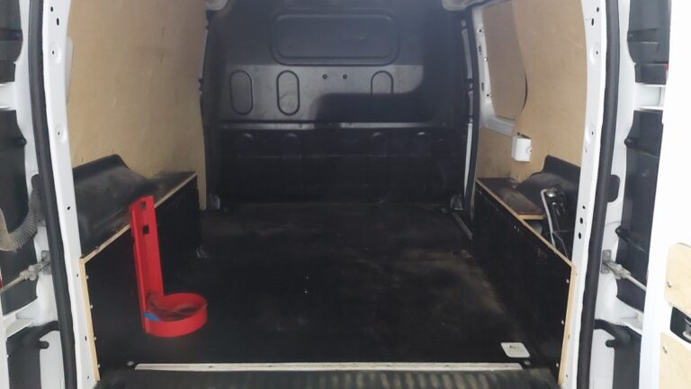 Renault Kangoo Express Blue dCi 80 Grand Confort – 3 Places - Image 05 (July 7, 2026)