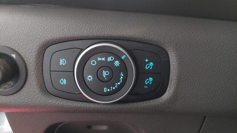 Ford Transit 350 2.0 ECOBLUE 170cv TREND BUSINESS - Image 18 (July 7, 2026)