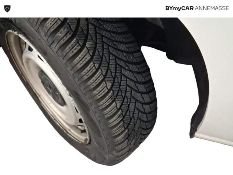 Peugeot Partner FOURGON STANDARD 650 KG BLUEHDI 100 S&S BVM6 ASPHALT - Image 13 (July 7, 2026)