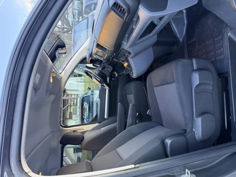 Peugeot Expert III BLUEHDI 145 S&S Cab App STD PREMIUM - Image 15 (July 7, 2026)