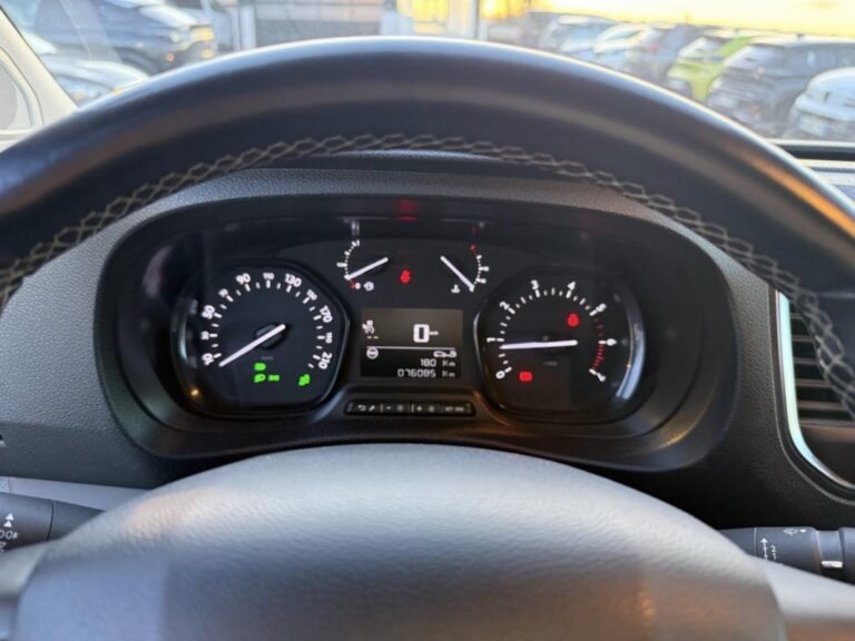 Peugeot Expert III BLUEHDI 145 S&S Cab App STD PREMIUM - Image 17 (July 7, 2026)