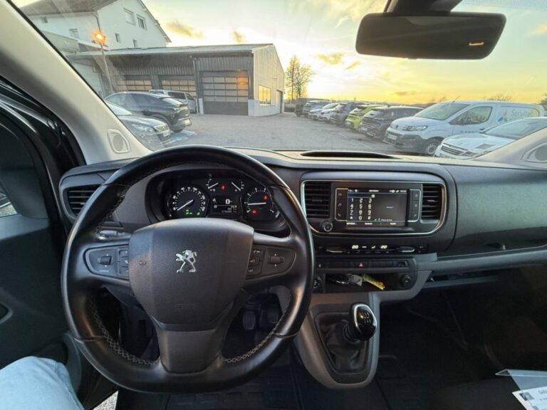 Peugeot Expert III BLUEHDI 145 S&S Cab App STD PREMIUM - Image 18 (July 7, 2026)