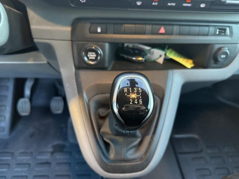 Peugeot Expert III BLUEHDI 145 S&S Cab App STD PREMIUM - Image 20 (July 7, 2026)