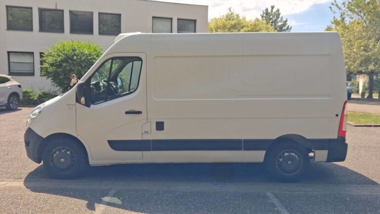 Renault Master III 2.3 dCi 130 Confort - Image 02 (July 7, 2026)