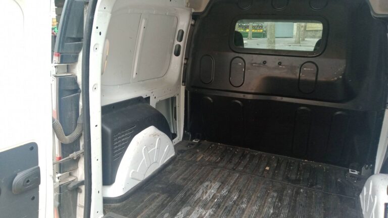 Renault Kangoo Express 1.5 dCi 75 Grand Confort - Image 09 (July 7, 2026)