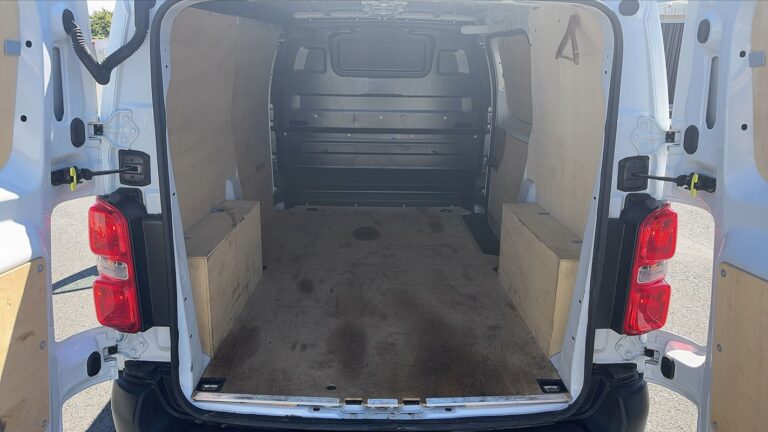 Peugeot Expert VU 2.0 BlueHDi 145 Standard - Image 14 (July 7, 2026)