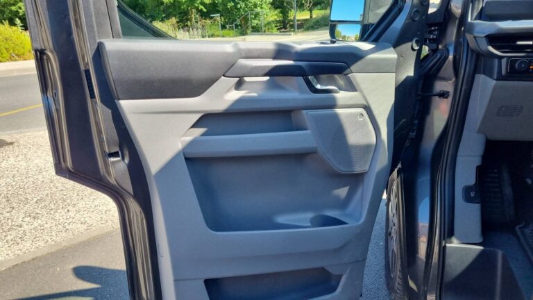 Ford Transit Custom Fourgon VU 2.0 EcoBlue 170 BVA8 Cabine Approfondie Sport – Automatique Entretien constructeur - Image 07 (July 7, 2026)