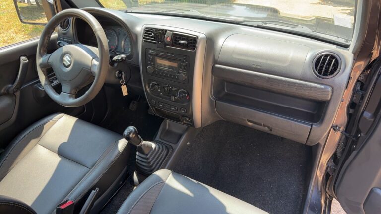 Suzuki Jimny 1.3 85 Jlx - Image 10 (July 7, 2026)