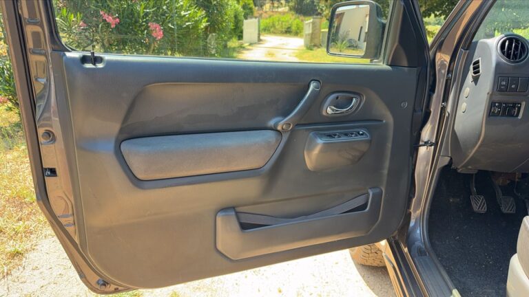 Suzuki Jimny 1.3 85 Jlx - Image 07 (July 7, 2026)