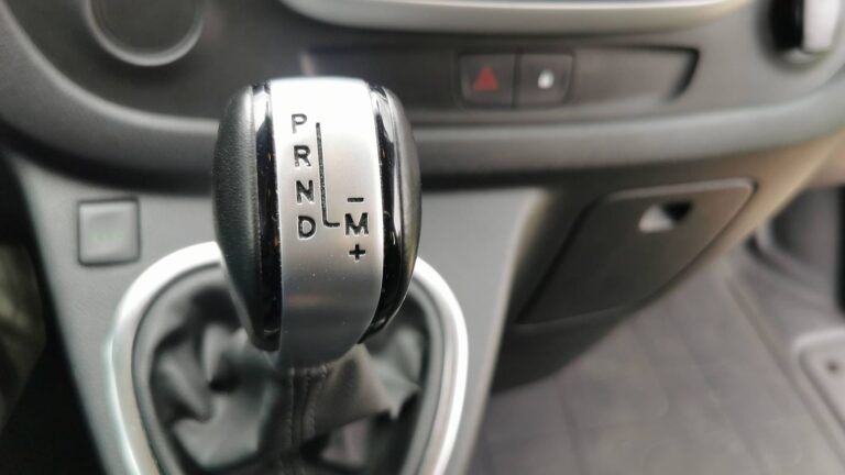 Renault Trafic Cabine Approfondie 2.0 dCi 170 BVA8 Grand Confort – Automatique Entretien constructeur - Image 13 (July 7, 2026)