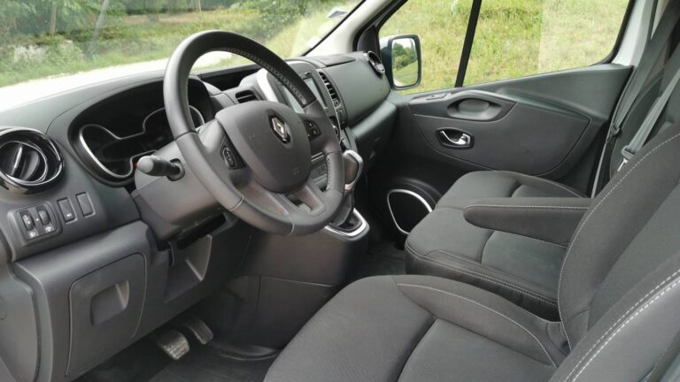Renault Trafic Cabine Approfondie 2.0 dCi 170 BVA8 Grand Confort – Automatique Entretien constructeur - Image 08 (July 7, 2026)