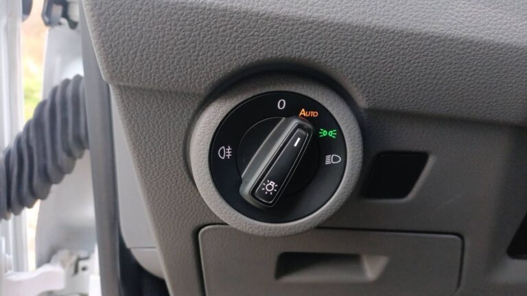 Volkswagen Transporter 2.0 TDI 150 DSG7 Business – Automatique - Image 13 (July 7, 2026)