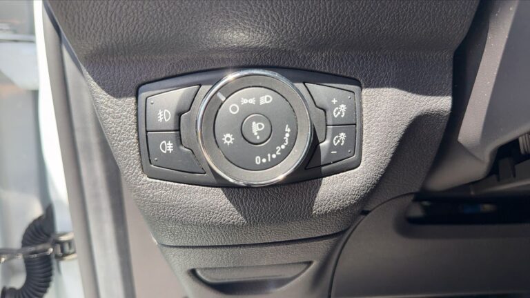Ford transit courier 1.0 Ecoboost 100 Ambiente - Image 13 (July 7, 2026)