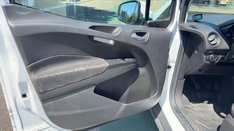 Ford transit courier 1.0 Ecoboost 100 Ambiente - Image 07 (July 7, 2026)