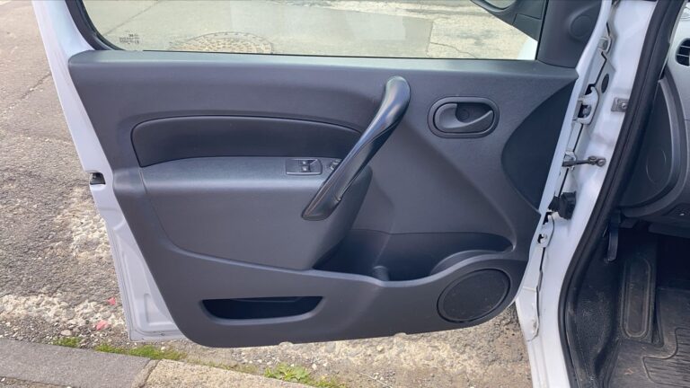 Renault Kangoo Express 1.5 dCi 80 R-Link - Image 07 (July 7, 2026)