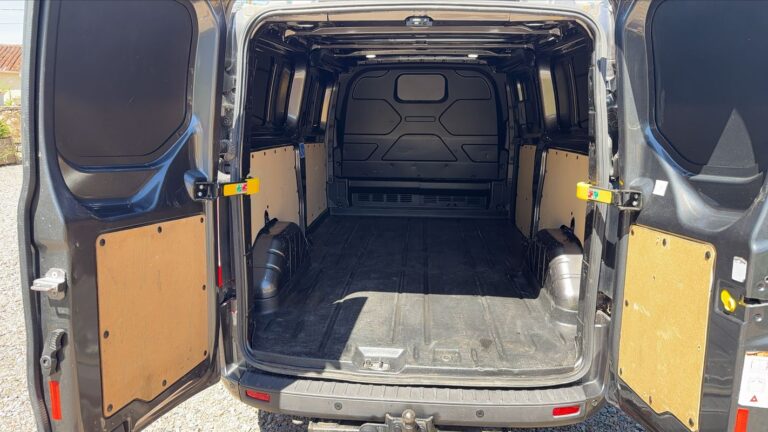 Ford Transit Custom Fourgon 2.0 Ecoblue 130 Trend - Image 14 (July 7, 2026)