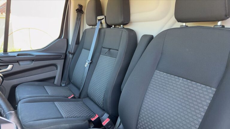 Ford Transit Custom Fourgon 2.0 Ecoblue 130 Trend - Image 09 (July 7, 2026)