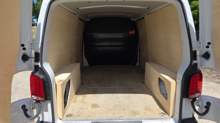 Volkswagen Transporter VU 2.0 TDI 150 DSG7 Business Line - Image 14 (July 7, 2026)