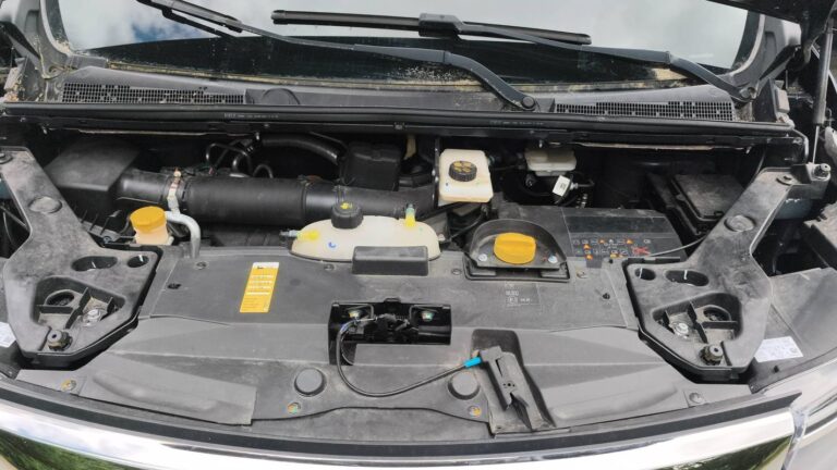 Nissan NV300 2.0 dCi 150 DCT6 N-Connecta – 9 places Automatique - Image 15 (July 7, 2026)
