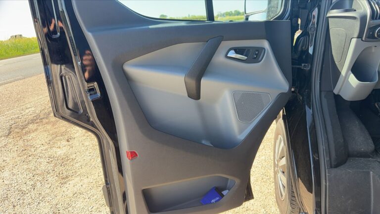 Ford Transit Custom FOURGON 2.0 TDCi 130 Trend Business - Image 07 (July 7, 2026)