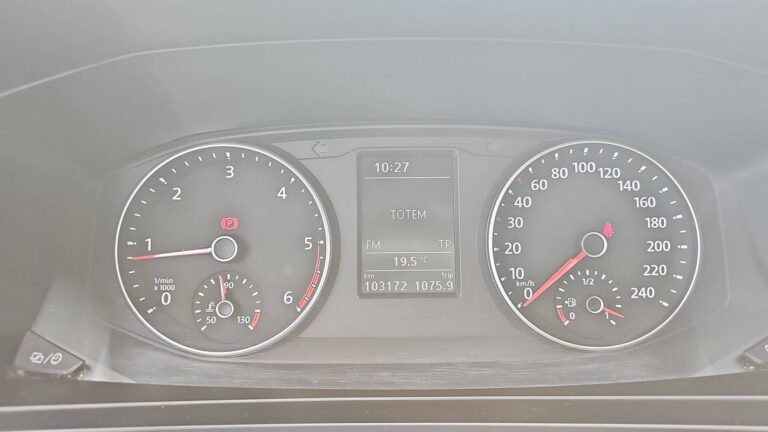 Volkswagen Transporter 2.0 TDI 204 T6 Business Line – 5 places - Image 12 (July 7, 2026)