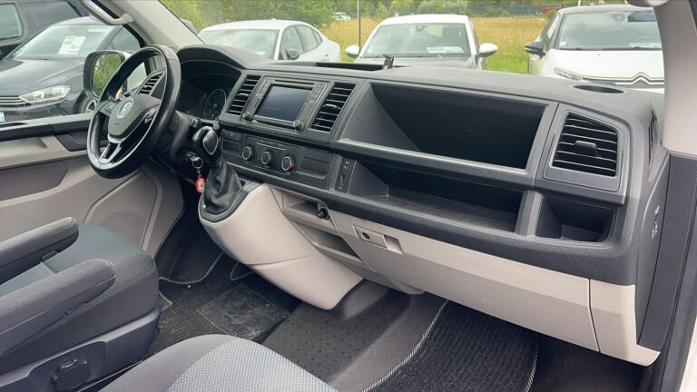 Volkswagen Transporter Fourgon VI 2.0 TDi 180 DSG7 Business Line – 5 places Automatique - Image 10 (July 7, 2026)