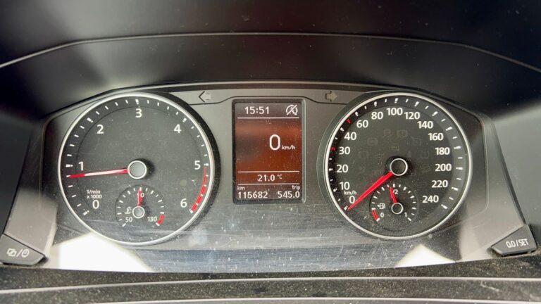 Volkswagen Transporter Fourgon VI 2.0 TDi 180 DSG7 Business Line – 5 places Automatique - Image 12 (July 7, 2026)