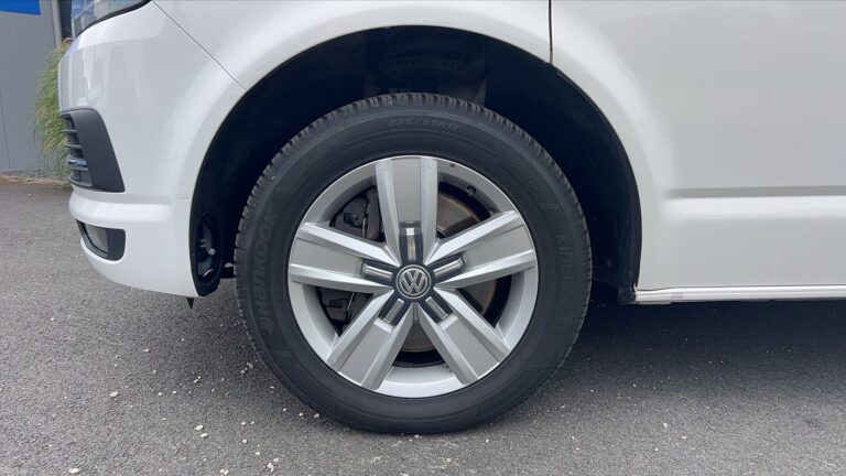 Volkswagen Transporter Fourgon VI 2.0 TDi 180 DSG7 Business Line – 5 places Automatique - Image 18 (July 7, 2026)
