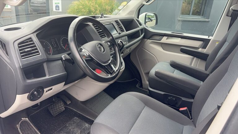 Volkswagen Transporter Fourgon VI 2.0 TDi 180 DSG7 Business Line – 5 places Automatique - Image 08 (July 7, 2026)