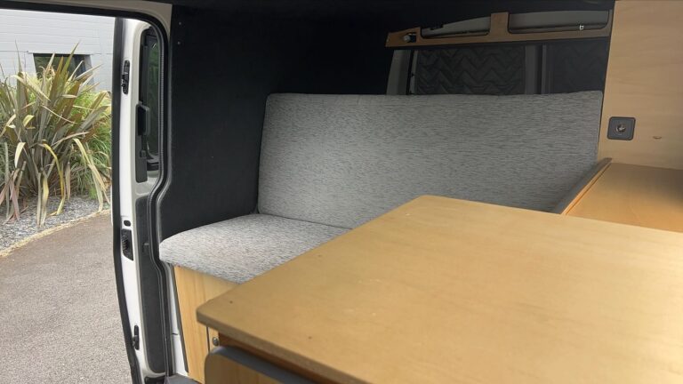 Volkswagen Transporter Fourgon VI 2.0 TDi 180 DSG7 Business Line – 5 places Automatique - Image 09 (July 7, 2026)