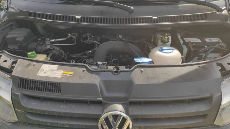 Volkswagen Transporter V 2.0 TDI 140 DSG7 Rockton Equipé « p.m.r. » – Automatique - Image 15 (July 7, 2026)