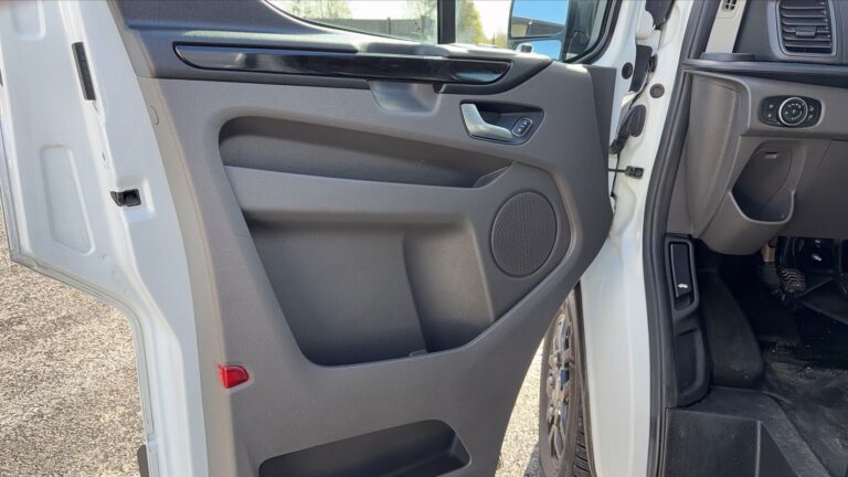 Ford Transit Custom Fourgon 2.0 TDCi 170 Trail - Image 07 (July 7, 2026)