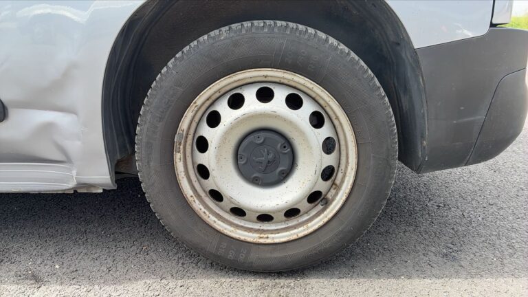 Peugeot Partner VU 1.5 BlueHDi 130 Confort Standard 650kg - Image 19 (July 7, 2026)