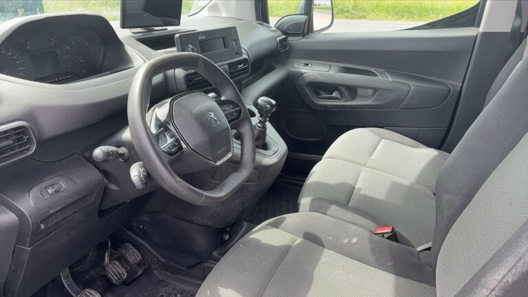 Peugeot Partner VU 1.5 BlueHDi 130 Confort Standard 650kg - Image 08 (July 7, 2026)