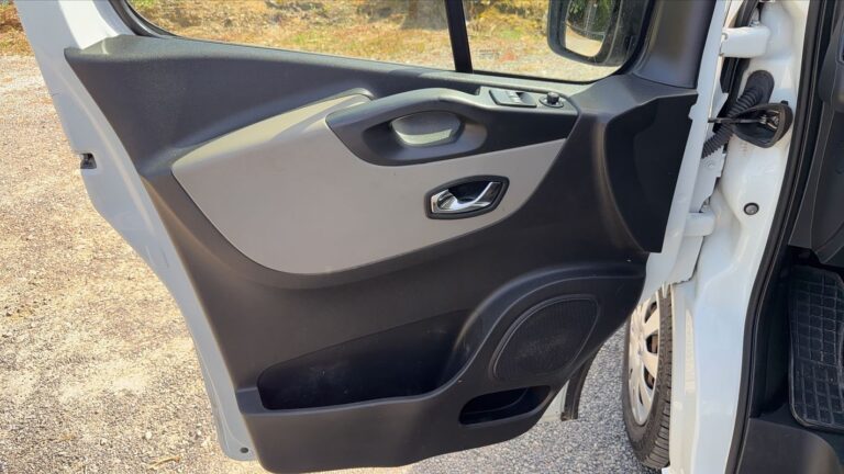 Renault Trafic 1.6 dCi 120 Grand Confort – 6 places - Image 07 (July 7, 2026)