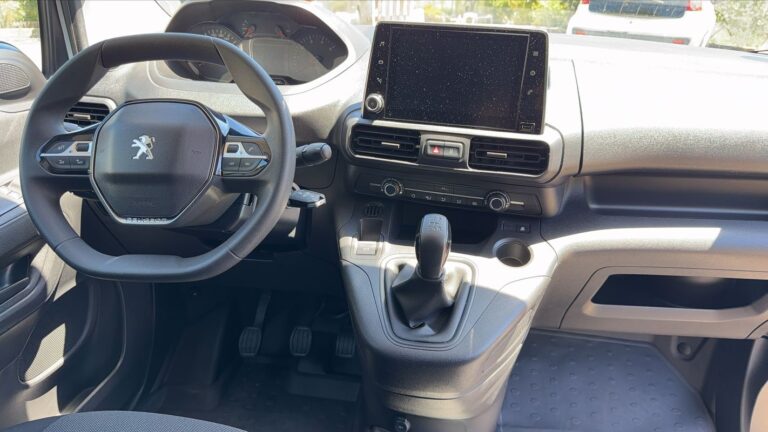 Peugeot Partner Fourgon 1.5 BlueHDi 75 Club - Image 11 (July 7, 2026)