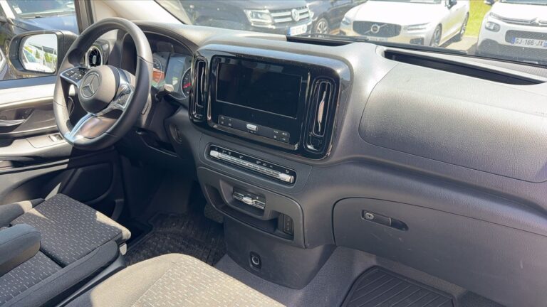 Mercedes Vito Combi 119 CDI 190t 4Matic 9G-Tronic Mixto – Première main Automatique - Image 10 (July 7, 2026)