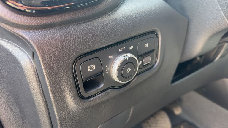 Mercedes Vito Combi 119 CDI 190t 4Matic 9G-Tronic Mixto – Première main Automatique - Image 13 (July 7, 2026)